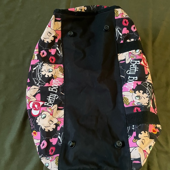 Betty Boop Black and Pink Travel Bag  a littli dirty inside - Picture 10 of 12
